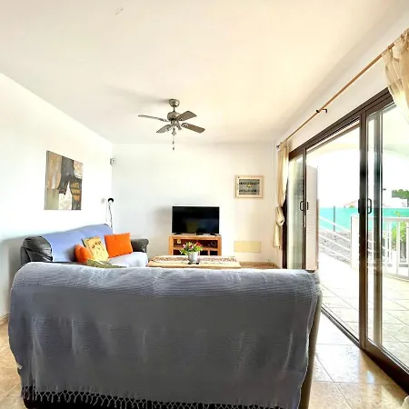 Encantadora Villa Con Piscina Privada, Wifi, A/C, Bbq, Playa Blanca Villa