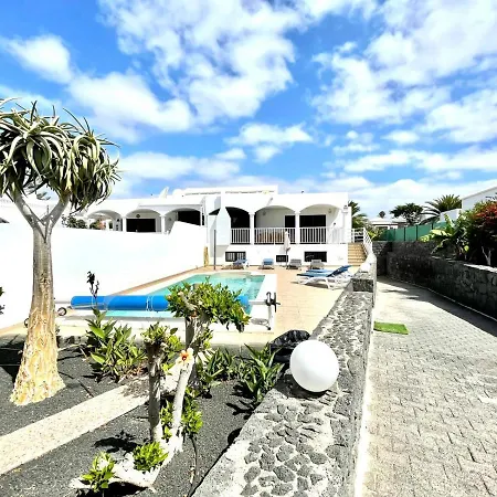 Vila Encantadora Villa Con Piscina Privada, Wifi, A/C, Bbq, Playa Blanca