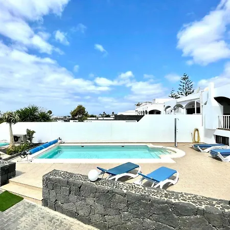 Encantadora Villa Con Piscina Privada, Wifi, A/C, Bbq, Playa Blanca فيلة بلايا بلانكا
